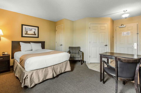 Suburban Extended Stay Hotel Camp Lejeune - Renee 20