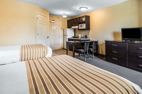 Suburban Extended Stay Hotel Camp Lejeune - Renee 10