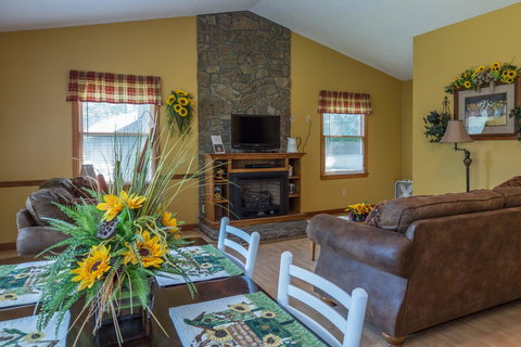 Springmaid Mountain - Renee 40