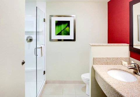 Courtyard Greenville - Renee 13