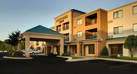 Courtyard Greenville - Renee 3