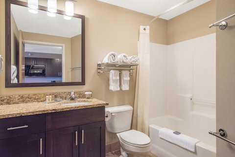 Hawthorn Suites By Wyndham Dickinson - Internet Find 18