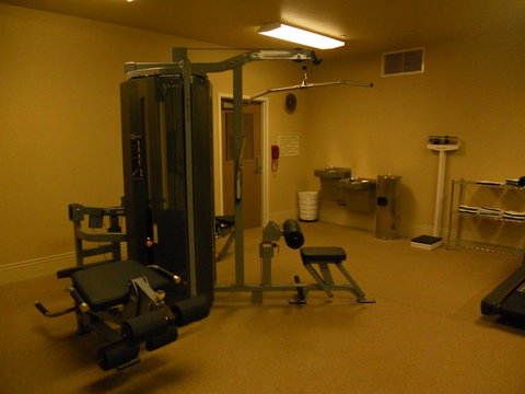 Hawthorn Suites By Wyndham Dickinson - Internet Find 8