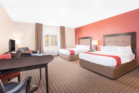 Hawthorn Suites By Wyndham Dickinson - Internet Find 44