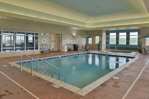 Hawthorn Suites By Wyndham Dickinson - Internet Find 3