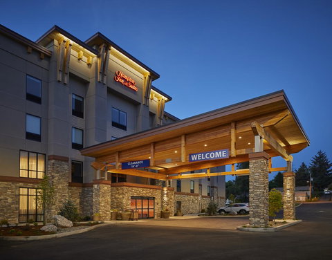Hampton Inn & Suites Roseburg - Renee 0