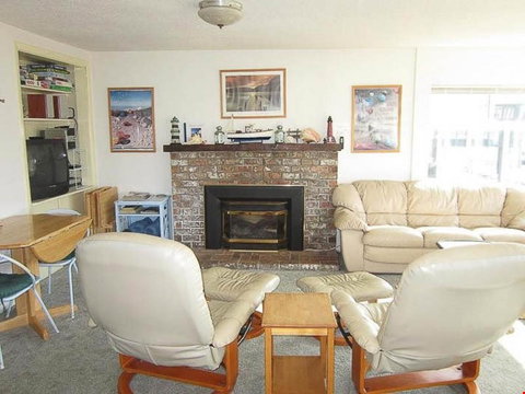 Anchor View - Renee 5