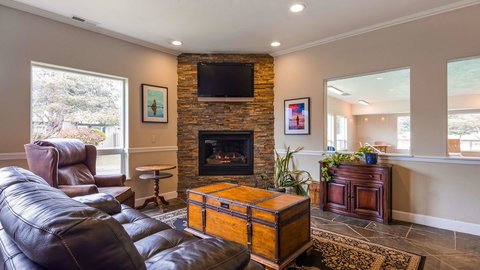 Best Western Inn At Face Rock - Renee 24