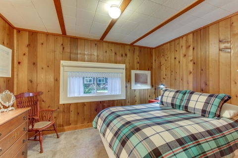 Renee's Log House - Internet Find 27