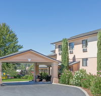 Super 8 by Wyndham Grants Pass