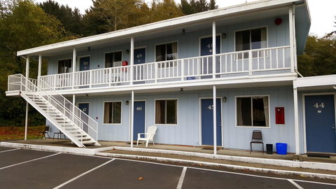 Winchester Bay Inn - Internet Find 7