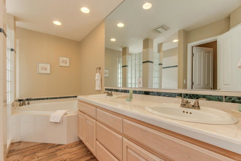 Annie's Windsong - Renee 36