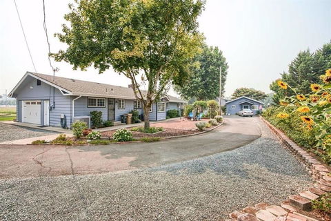 Racing Horse Ranch And Guest House ~ Free Golf! - Internet Find 18