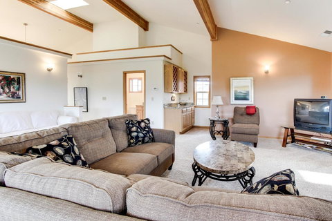 A Beach Loop Getaway - Renee 6