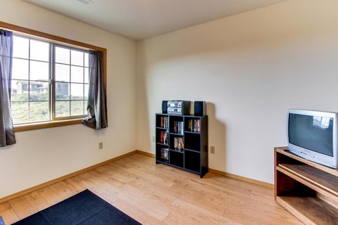 A Beach Loop Getaway - Renee 16