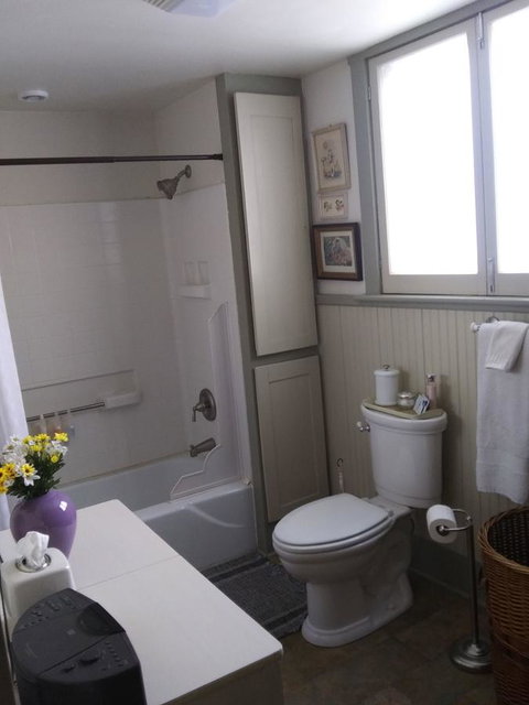 The Queen, A Victorian Bed & Breakfast - Internet Find 6