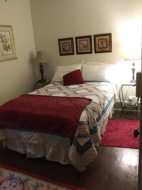 The Queen, A Victorian Bed & Breakfast - Internet Find 3