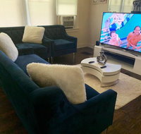 Oakland Nice Getaway 2 Close to Downtown and all Universities