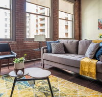 Comfy 2br Loft Overlooking Cultural District