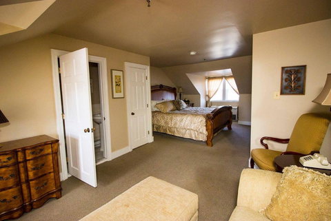 The Temperance House - Renee 38