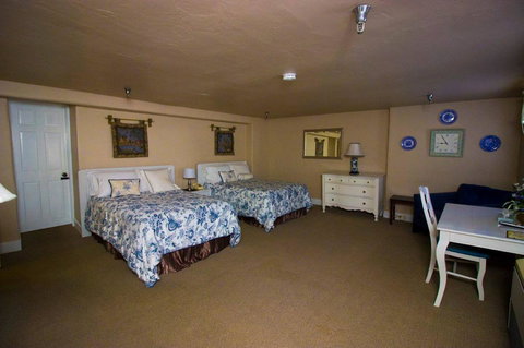 The Temperance House - Renee 36