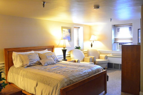 The Temperance House - Renee 8