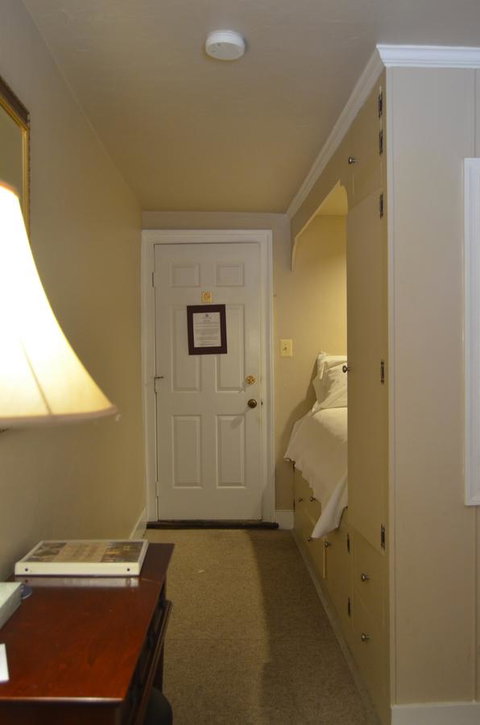 The Temperance House - Renee 16