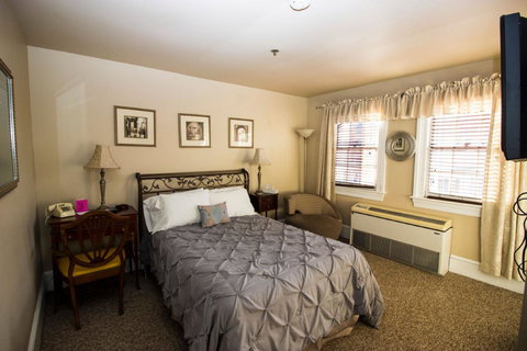 The Temperance House - Renee 28