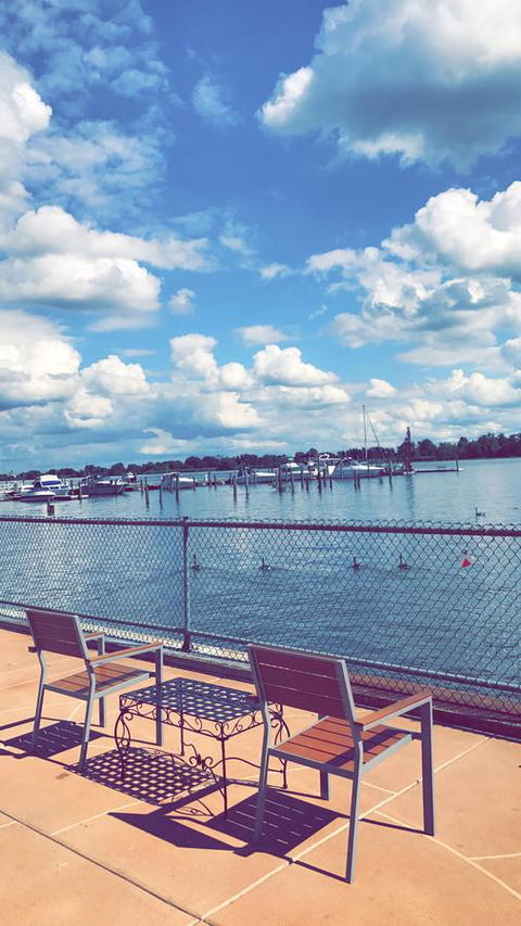 Airport Waterfront Inn - Renee 16