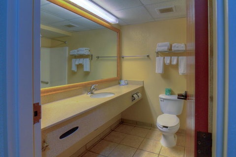 Hotel M Mount Pocono - Renee 42