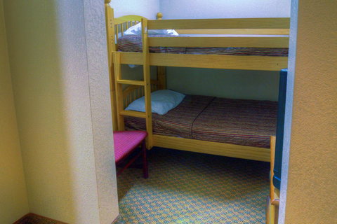 Hotel M Mount Pocono - Renee 43