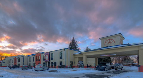 Hotel M Mount Pocono - Renee 5