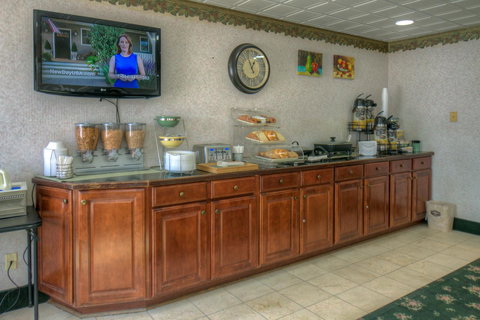 Hotel M Mount Pocono - Renee 26