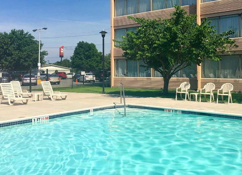 Wyndham Garden Philadelphia Airport - Renee 1