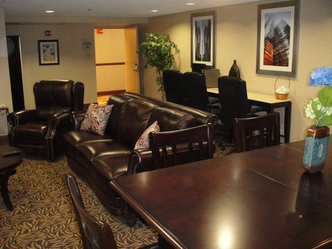 Wyndham Garden Philadelphia Airport - Renee 31