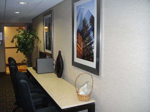 Wyndham Garden Philadelphia Airport - Renee 29