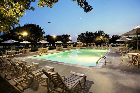 Wyndham Garden Philadelphia Airport - Renee 12