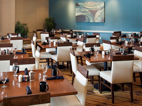 Hilton Scranton & Conference Center - Renee 6