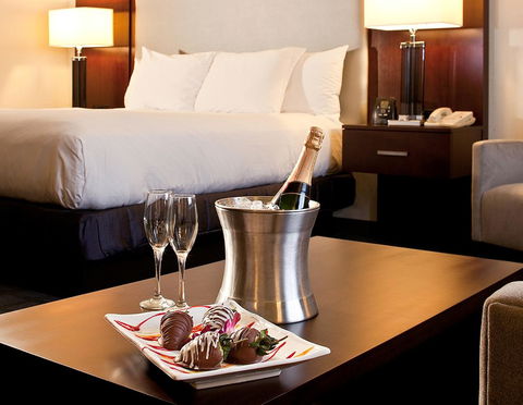 Hilton Scranton & Conference Center - Renee 5
