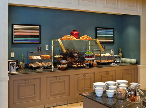 Hilton Scranton & Conference Center - Renee 8