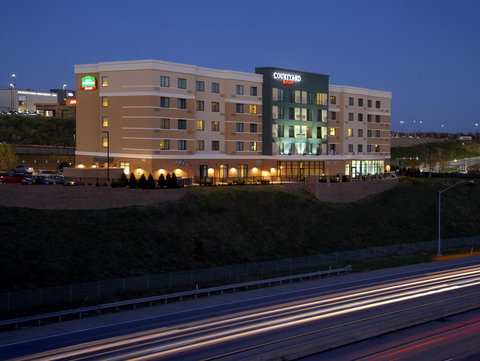 Courtyard Pittsburgh Settlers Ridge/Robinson Township - Renee 2