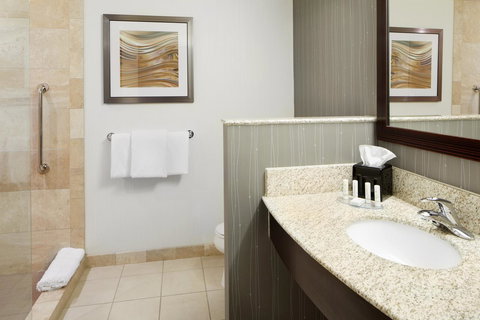 Courtyard Pittsburgh Settlers Ridge/Robinson Township - Renee 14