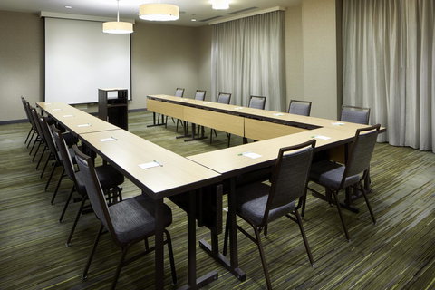 Courtyard Pittsburgh Settlers Ridge/Robinson Township - Renee 27