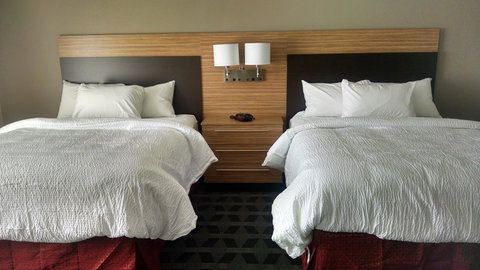 TownePlace Suites By Marriott Pittsburgh Harmarville - Renee 28