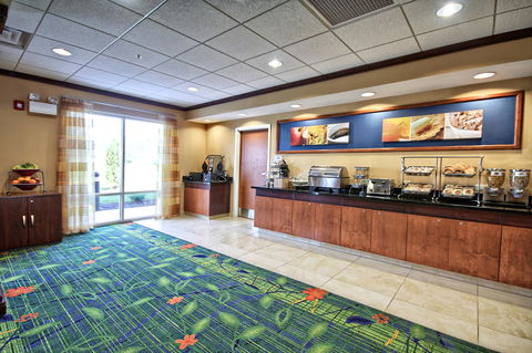 Fairfield Inn & Suites Huntingdon Raystown Lake - Internet Find 22