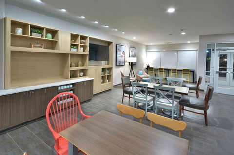 Home2 Suites By Hilton Duncan - Internet Find 31
