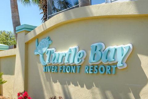 21 Turtle Bay Carolina Tides - Renee 25