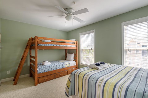 21 Turtle Bay Carolina Tides - Renee 19