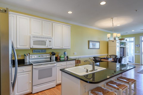 21 Turtle Bay Carolina Tides - Renee 10