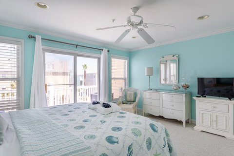 21 Turtle Bay Carolina Tides - Renee 1